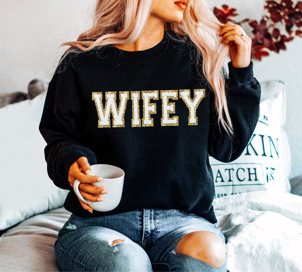 WIFEY Letter Patch Sweatshirt - Black